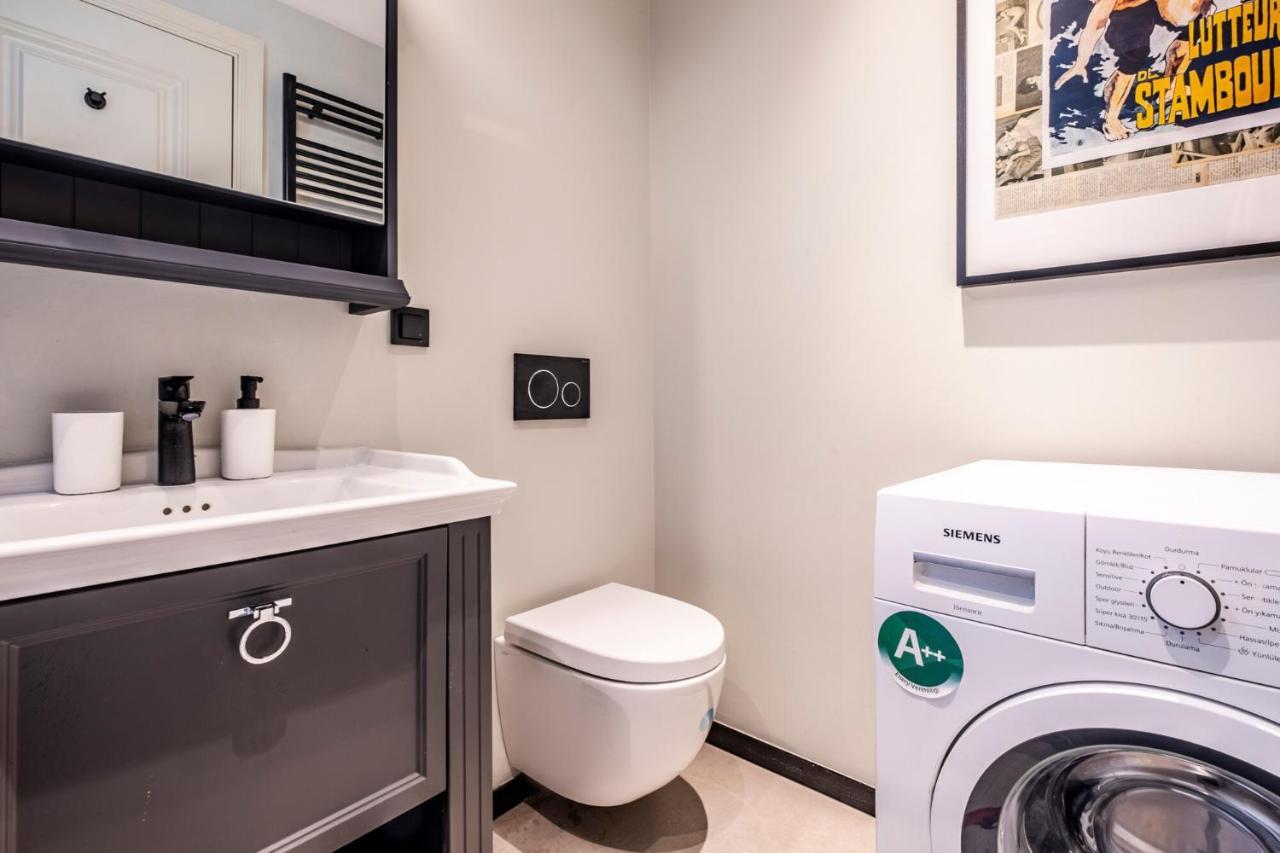 Charming Flat With Central Location In Beyoglu Istanbul Bagian luar foto